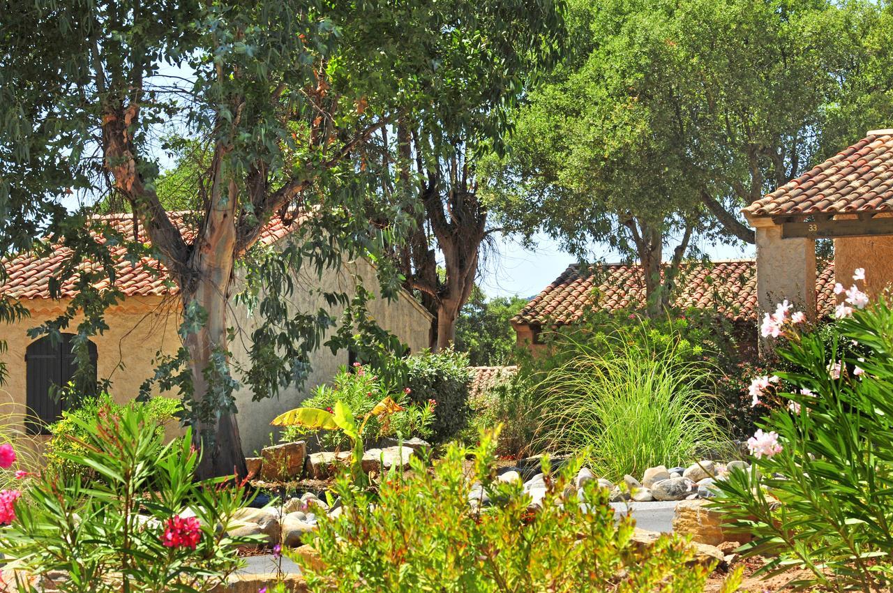 Vtf Le Castelet Hotel Saint Aygulf Exterior foto
